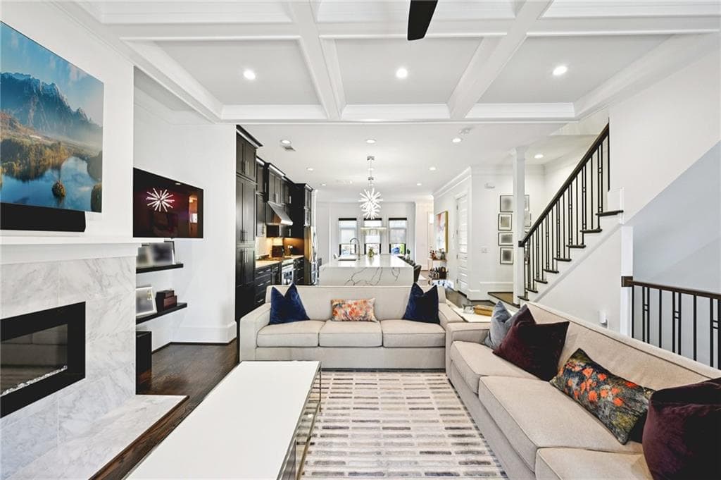 5 bedroom, 4 bathroom, 3,046 sq ft townhouse for rent at 1108 Briar Cove Circle, Atlanta, GA 30329 for $5,500 a month — photo 4