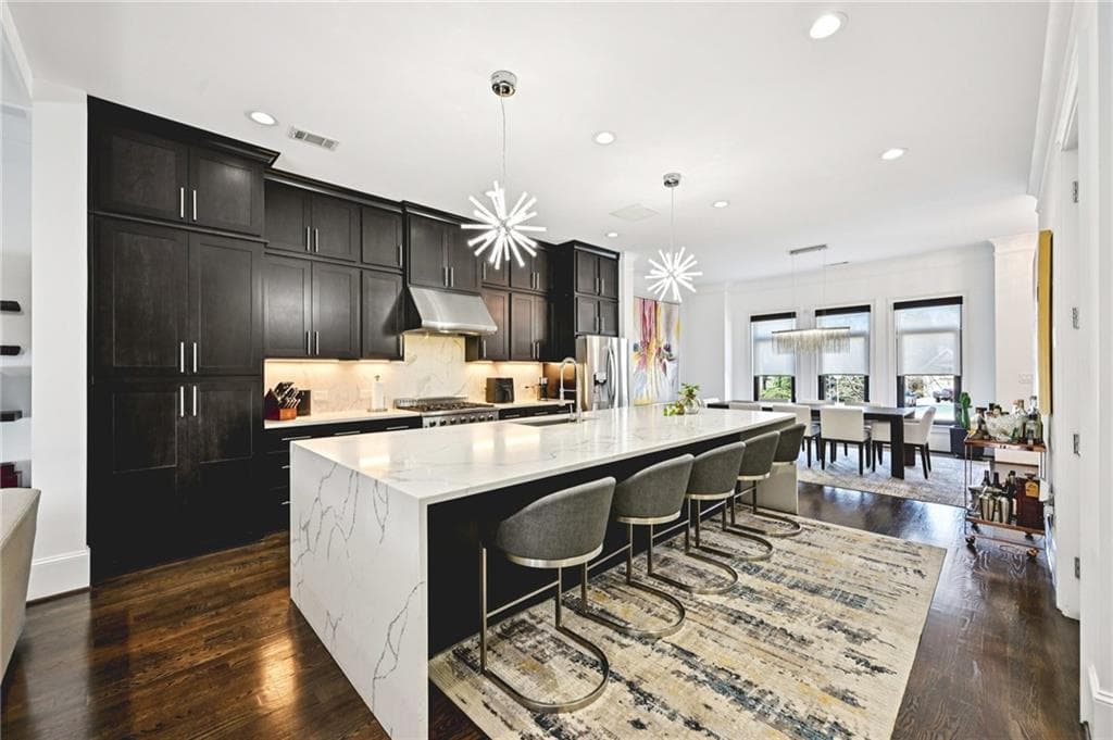 5 bedroom, 4 bathroom, 3,046 sq ft townhouse for rent at 1108 Briar Cove Circle, Atlanta, GA 30329 for $5,500 a month — photo 9