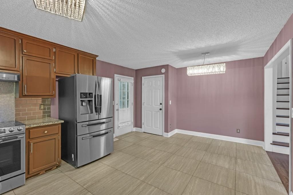 4 bedroom, 2 bathroom, 1,904 sq ft single family residence under contract at 405 Windstone Court, Lawrenceville, GA 30044 — photo 9