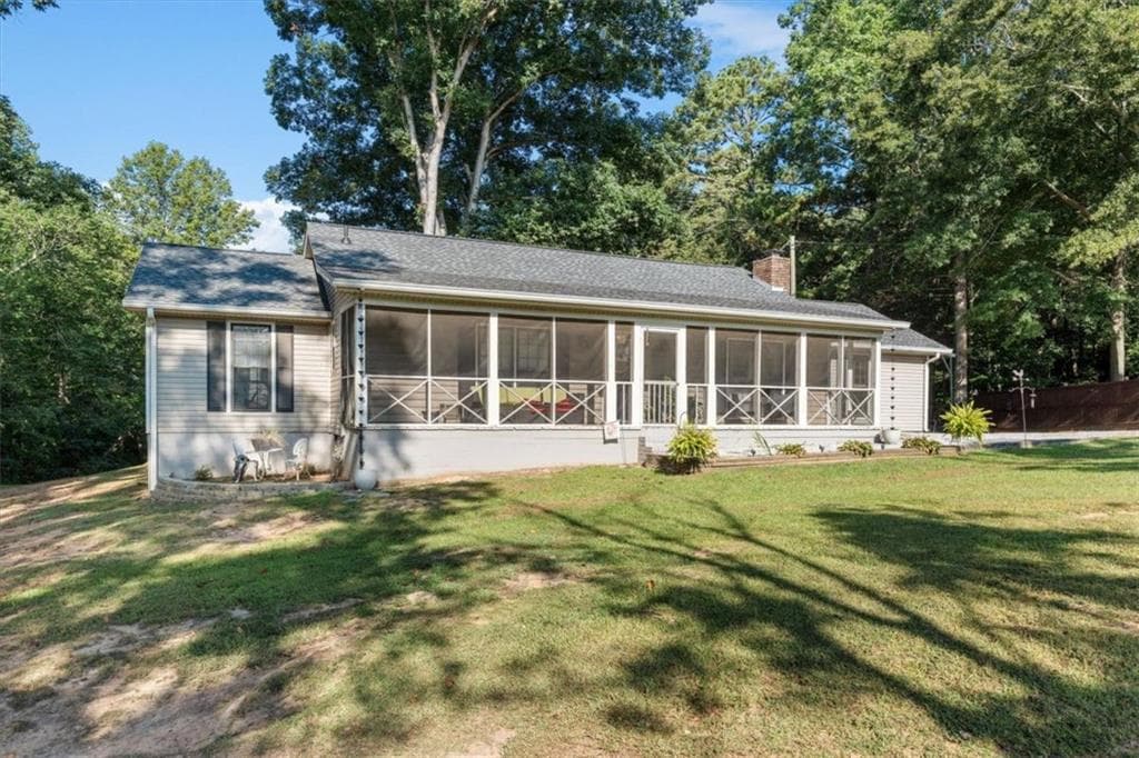 3 bedroom, 2 bathroom, 1,330 sq ft single family residence for sale at 39 Cheryl Drive, Carrollton, GA 30116 — photo 4