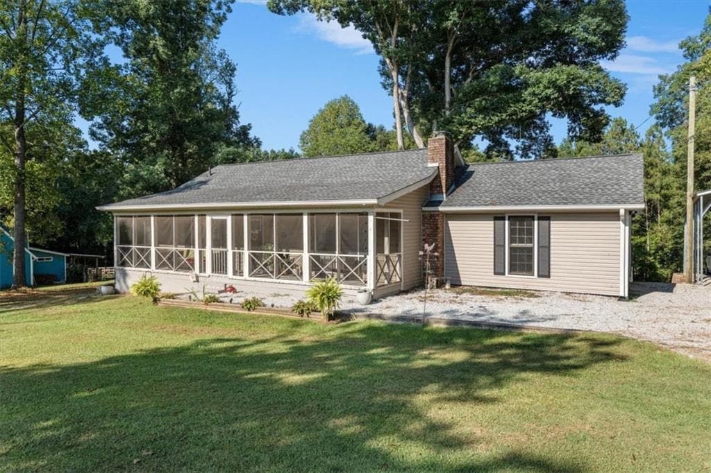 3 bedroom, 2 bathroom, 1,330 sq ft single family residence for sale at 39 Cheryl Drive, Carrollton, GA 30116 — photo 5