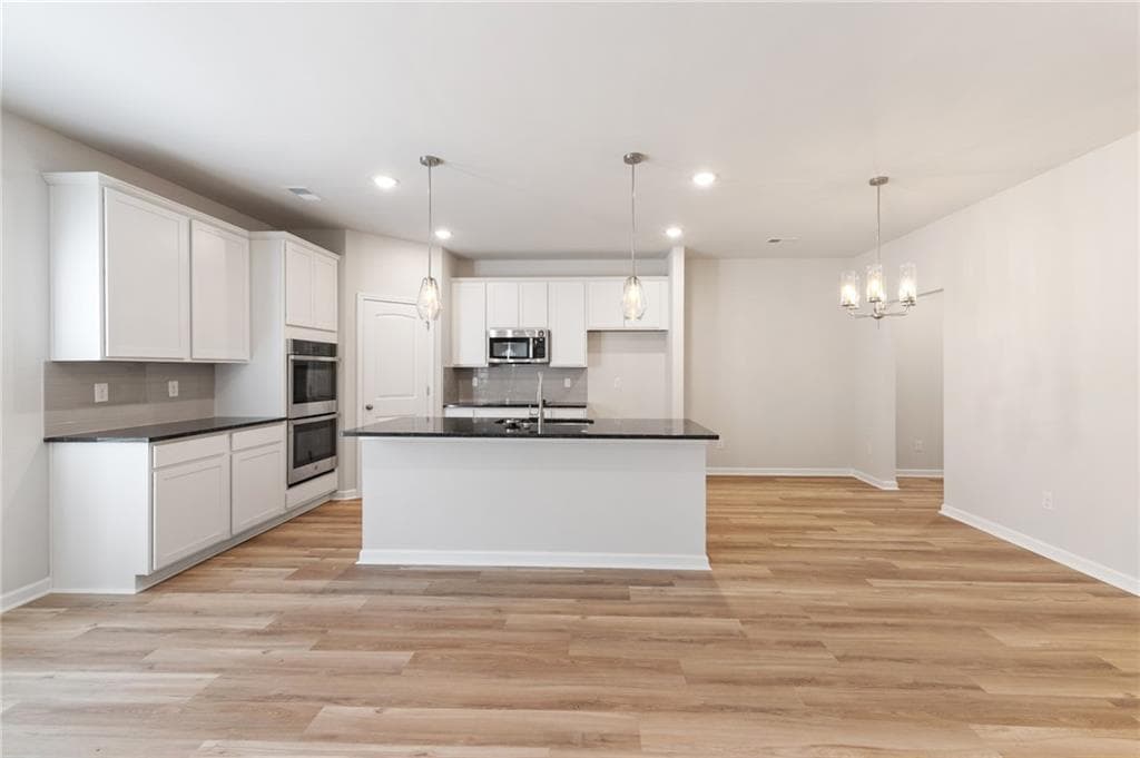 4 bedroom, 3 bathroom, 2,685 sq ft single family residence for sale at 203 Orwell Drive, Social Circle, GA 30025 — photo 3
