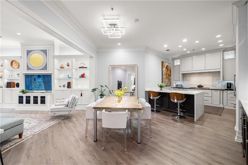 2 bedroom, 2 bathroom, 1,632 sq ft condominium under contract at 1717 N Decatur Road T20, Atlanta, GA 30307 — photo 4