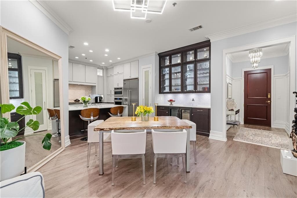 2 bedroom, 2 bathroom, 1,632 sq ft condominium under contract at 1717 N Decatur Road T20, Atlanta, GA 30307 — photo 8