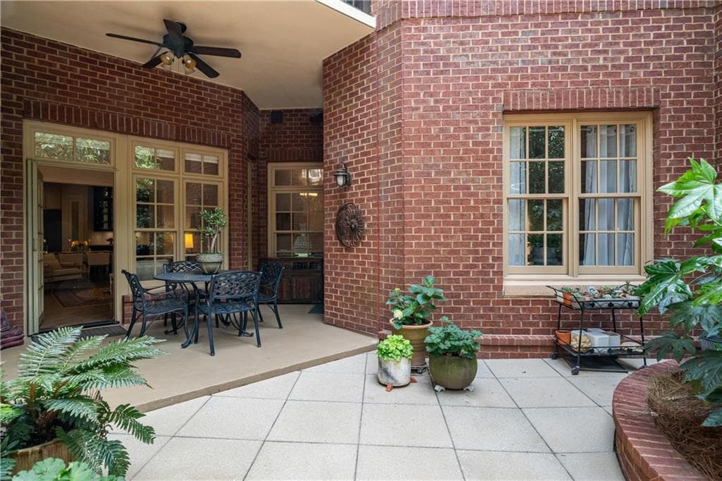 2 bedroom, 2 bathroom, 1,632 sq ft condominium under contract at 1717 N Decatur Road T20, Atlanta, GA 30307 — photo 3
