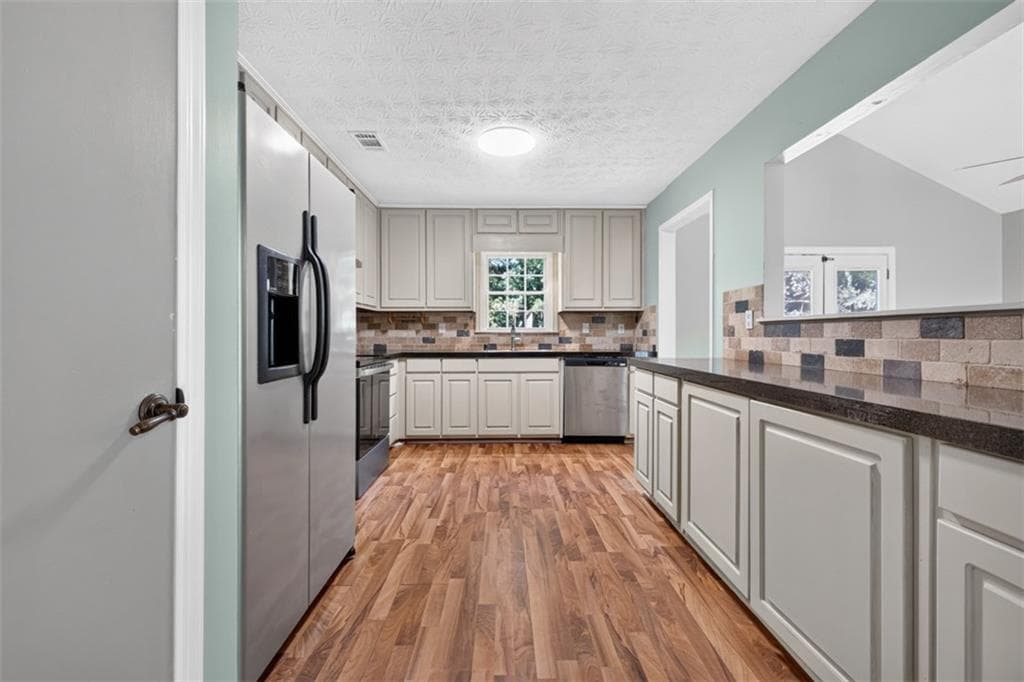 3 bedroom, 3 bathroom, 2,708 sq ft single family residence under contract at 398 Dacula Road, Dacula, GA 30019 — photo 10