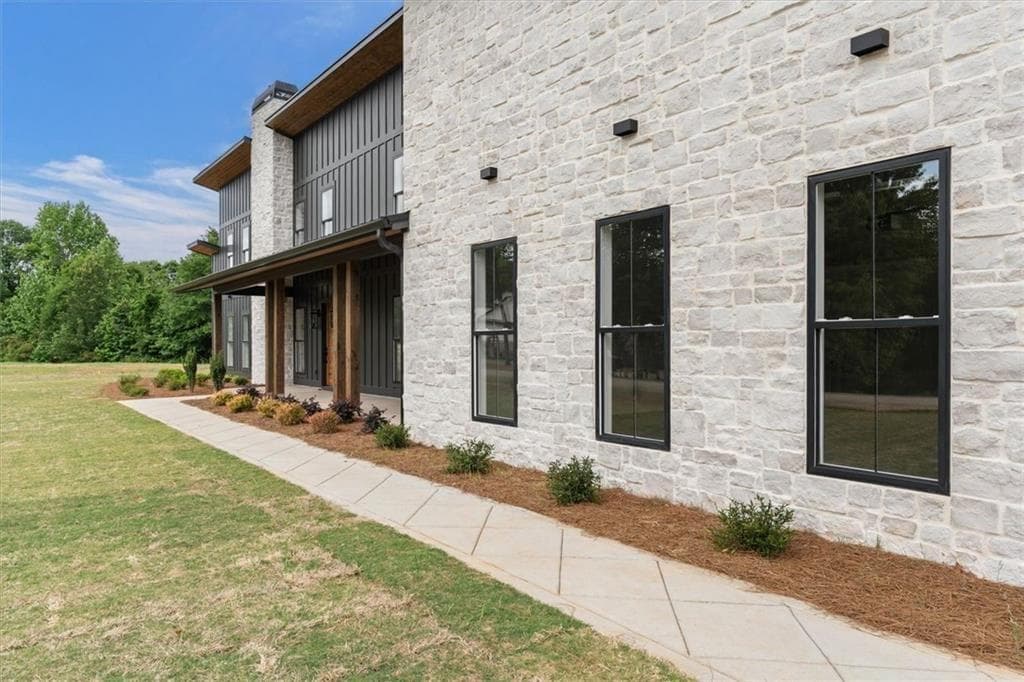 6 bedroom, 6 bathroom, 5,070 sq ft single family residence for sale at 112 Summit Lane, Bremen, GA 30110 — photo 8