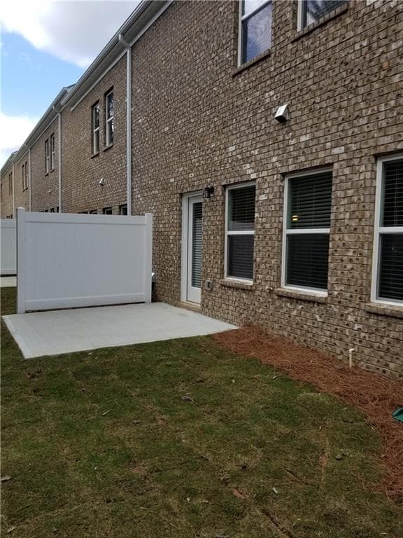 3 bedroom, 3 bathroom, 2,028 sq ft townhouse for rent at 259 Green Bridge Court, Lawrenceville, GA 30046 for $2,100 a month — photo 2