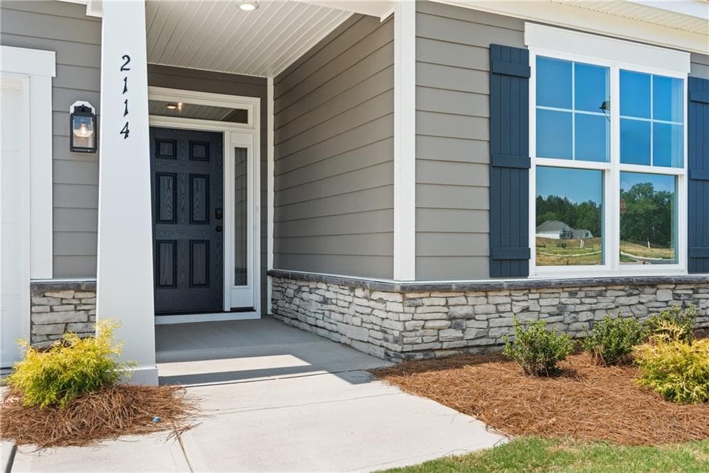 4 bedroom, 3 bathroom, 2,400 sq ft single family residence for sale at 4423 Zed Lane, Loganville, GA 30052 — photo 4