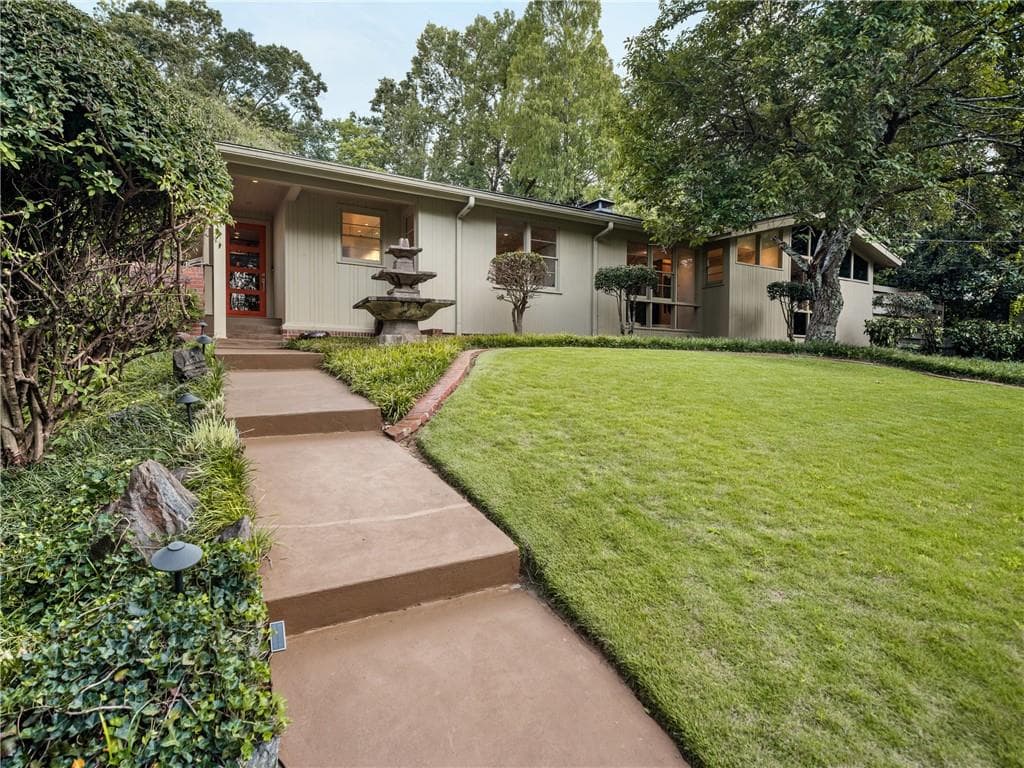 3 bedroom, 3 bathroom, 2,731 sq ft single family residence for sale at 1719 Barnesdale Way, Atlanta, GA 30309