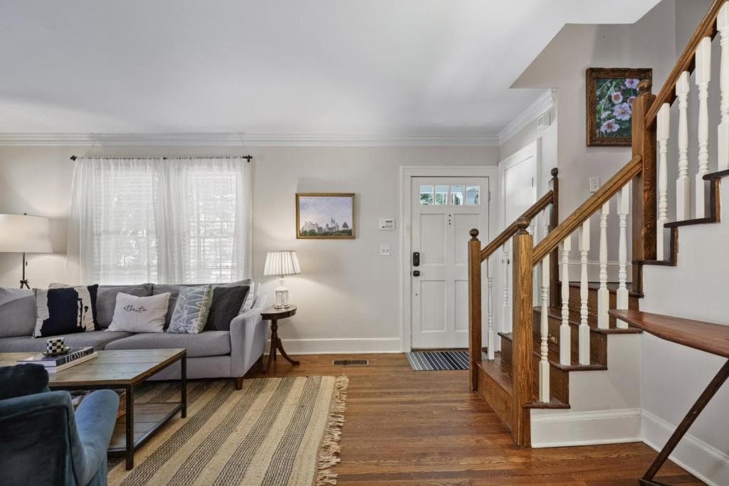 3 bedroom, 2 bathroom, 1,612 sq ft single family residence for sale at 843 Kings Court, Atlanta, GA 30306 — photo 4