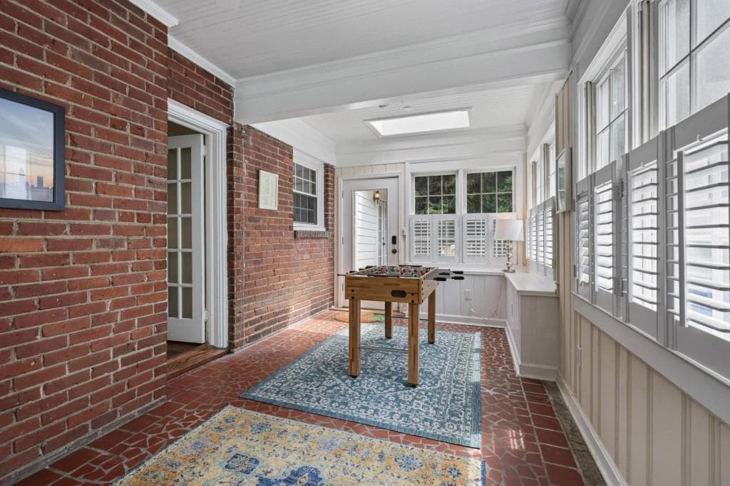3 bedroom, 2 bathroom, 1,612 sq ft single family residence for sale at 843 Kings Court, Atlanta, GA 30306 — photo 9