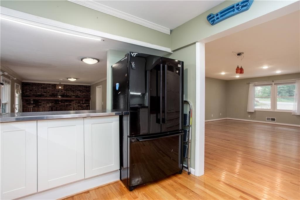 4 bedroom, 3 bathroom, 2,290 sq ft single family residence for rent at 4089 Longview Drive, Atlanta, GA 30341 for $2,850 a month — photo 7