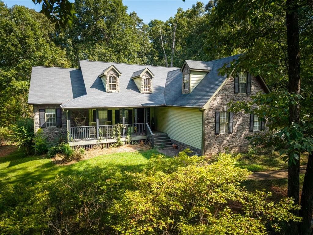 3 bedroom, 2 bathroom, 2,143 sq ft single family residence for sale at 1371 Pickett Bridge Road, Covington, GA 30016 — photo 2