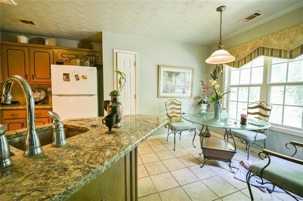 3 bedroom, 2 bathroom, 2,143 sq ft single family residence for sale at 1371 Pickett Bridge Road, Covington, GA 30016 — photo 10