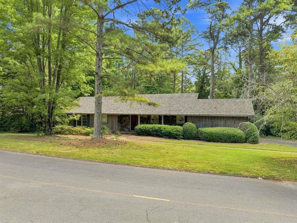 4 bedroom, 3 bathroom, 1,711 sq ft single family residence for sale at 23 Saddle Mountain Road, Rome, GA 30161 — photo 2