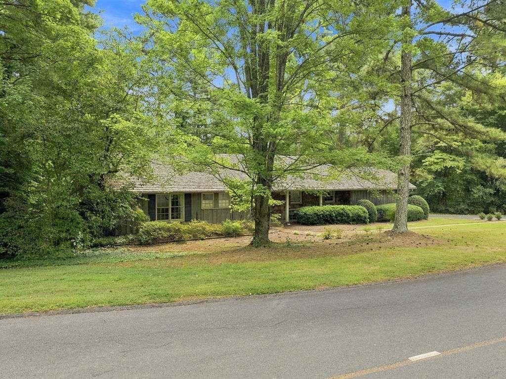 4 bedroom, 3 bathroom, 1,711 sq ft single family residence for sale at 23 Saddle Mountain Road, Rome, GA 30161 — photo 3