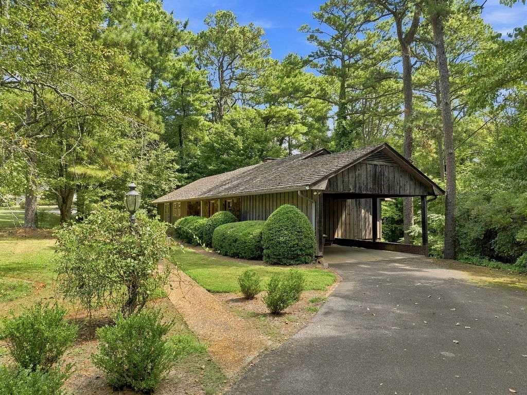 4 bedroom, 3 bathroom, 1,711 sq ft single family residence for sale at 23 Saddle Mountain Road, Rome, GA 30161 — photo 4