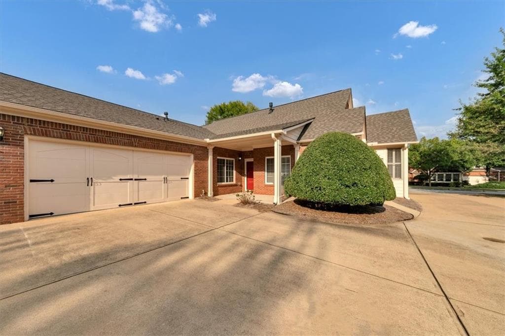 3 bedroom, 2 bathroom, 1,927 sq ft condominium for sale at 1001 Haven Circle, Douglasville, GA 30135 — photo 2