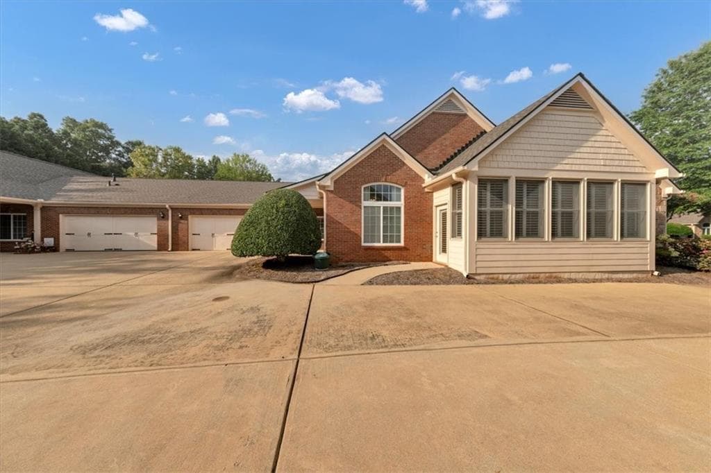 3 bedroom, 2 bathroom, 1,927 sq ft condominium for sale at 1001 Haven Circle, Douglasville, GA 30135 — photo 4