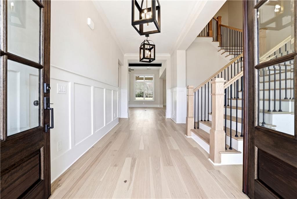 4 bedroom, 5 bathroom, 4,001 sq ft single family residence for sale at 239 Aberdeen Way, Woodstock, GA 30188 — photo 9