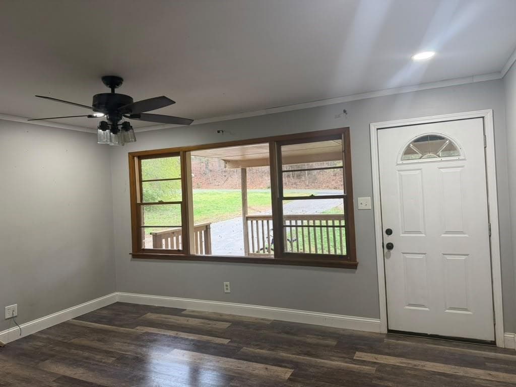 3 bedroom, 2 bathroom, 1,100 sq ft single family residence for sale at 803 S Red Rock Road, Toccoa, GA 30577