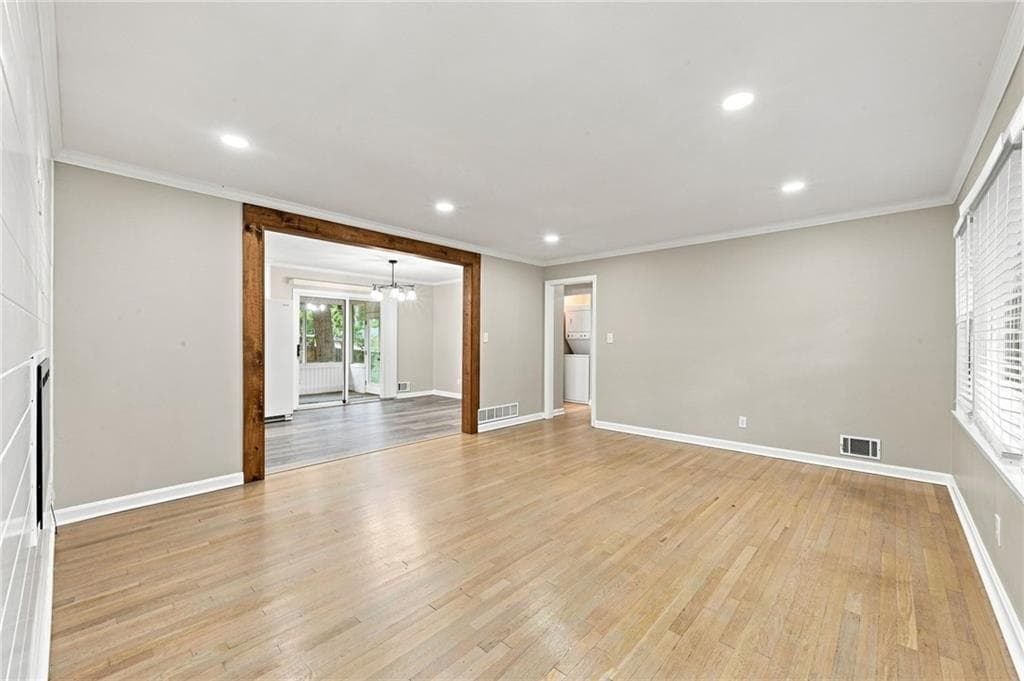 3 bedroom, 2 bathroom, 1,296 sq ft single family residence for sale at 2586 Cherrywood Lane, Marietta, GA 30060 — photo 2