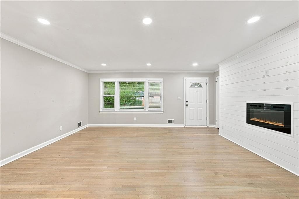 3 bedroom, 2 bathroom, 1,296 sq ft single family residence for sale at 2586 Cherrywood Lane, Marietta, GA 30060 — photo 5