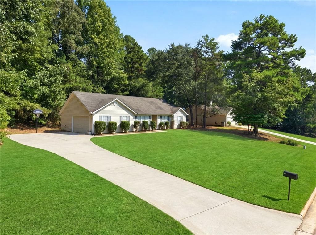 3 bedroom, 2 bathroom, 1,396 sq ft single family residence under contract at 25 Mountainview Drive, Covington, GA 30016 — photo 2