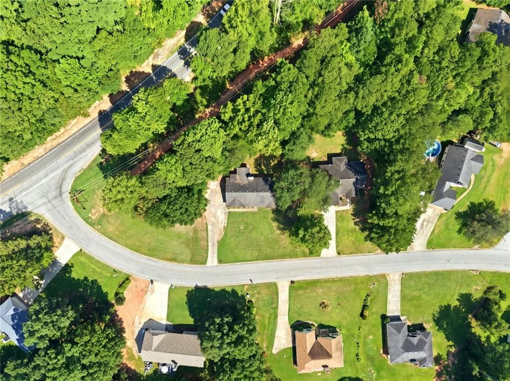 3 bedroom, 2 bathroom, 1,396 sq ft single family residence under contract at 25 Mountainview Drive, Covington, GA 30016 — photo 4