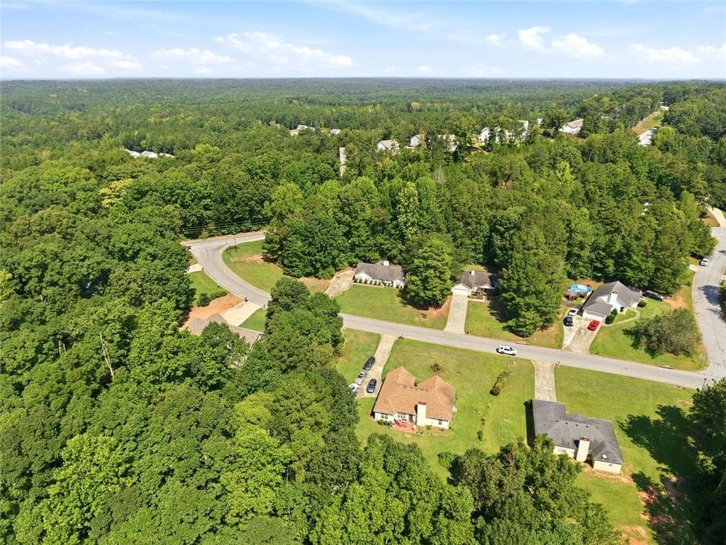 3 bedroom, 2 bathroom, 1,396 sq ft single family residence under contract at 25 Mountainview Drive, Covington, GA 30016 — photo 5