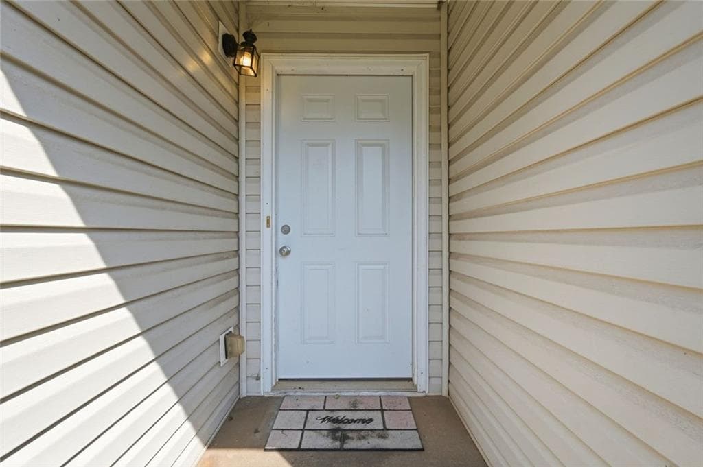 3 bedroom, 2 bathroom, 1,396 sq ft single family residence under contract at 25 Mountainview Drive, Covington, GA 30016 — photo 6