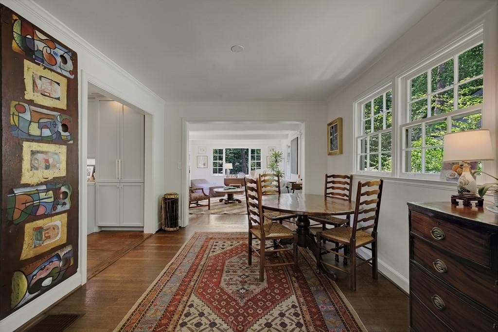 3 bedroom, 2 bathroom, 2,200 sq ft single family residence under contract at 2354 Hurst Drive, Atlanta, GA 30305 — photo 8