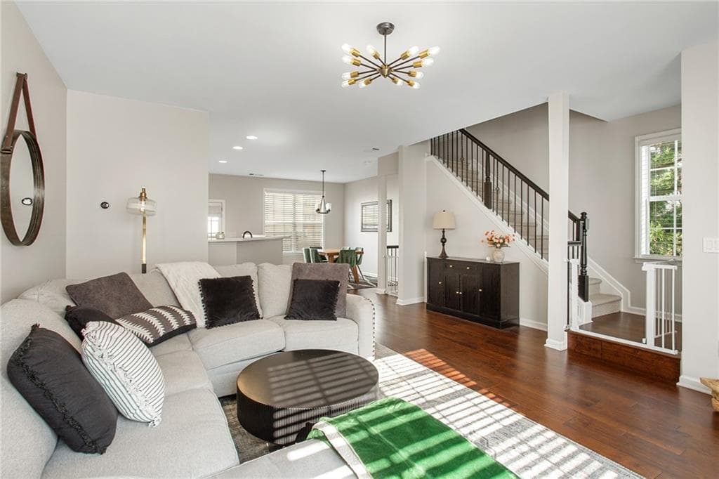 3 bedroom, 3 bathroom, 1,960 sq ft townhouse for sale at 3796 Chattahoochee Summit Drive 29, Atlanta, GA 30339 — photo 9