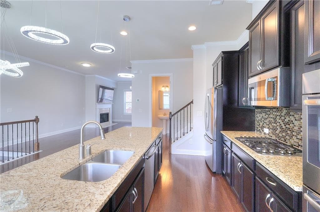4 bedroom, 4 bathroom, 2,213 sq ft townhouse for sale at 1306 Harris Way, Brookhaven, GA 30319 — photo 6