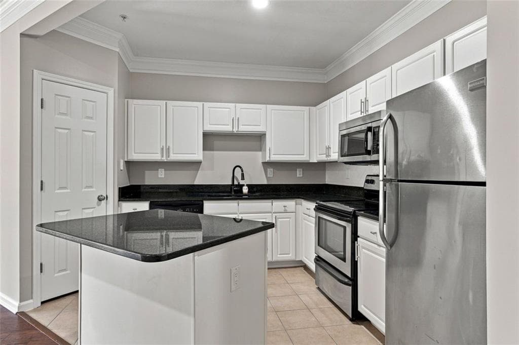 1 bedroom, 1 bathroom, 761 sq ft condominium for sale at 1850 Cotillion Drive 3419, Atlanta, GA 30338 — photo 6