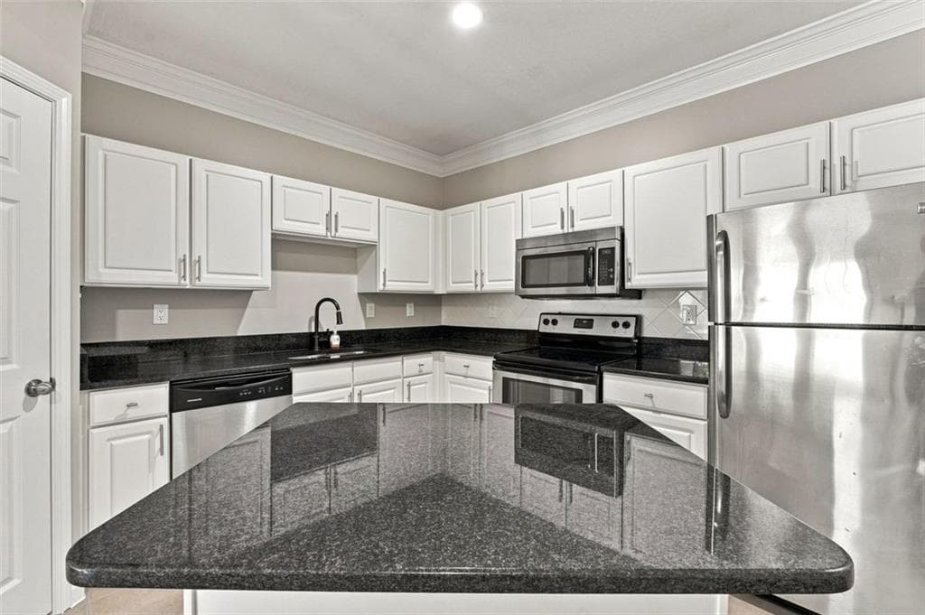 1 bedroom, 1 bathroom, 761 sq ft condominium for sale at 1850 Cotillion Drive 3419, Atlanta, GA 30338 — photo 8