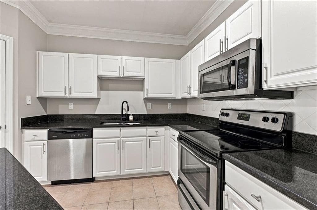 1 bedroom, 1 bathroom, 761 sq ft condominium for sale at 1850 Cotillion Drive 3419, Atlanta, GA 30338 — photo 9