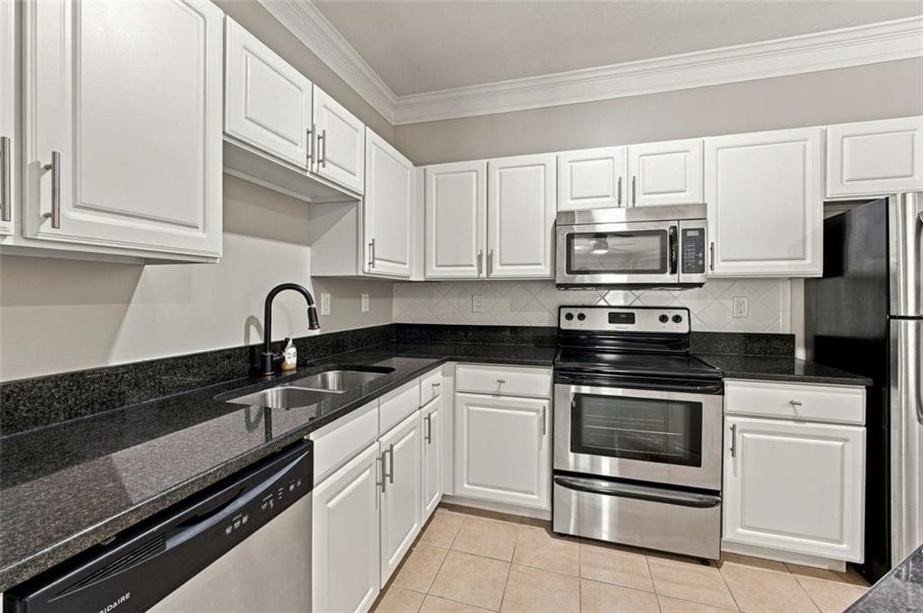 1 bedroom, 1 bathroom, 761 sq ft condominium for sale at 1850 Cotillion Drive 3419, Atlanta, GA 30338 — photo 10