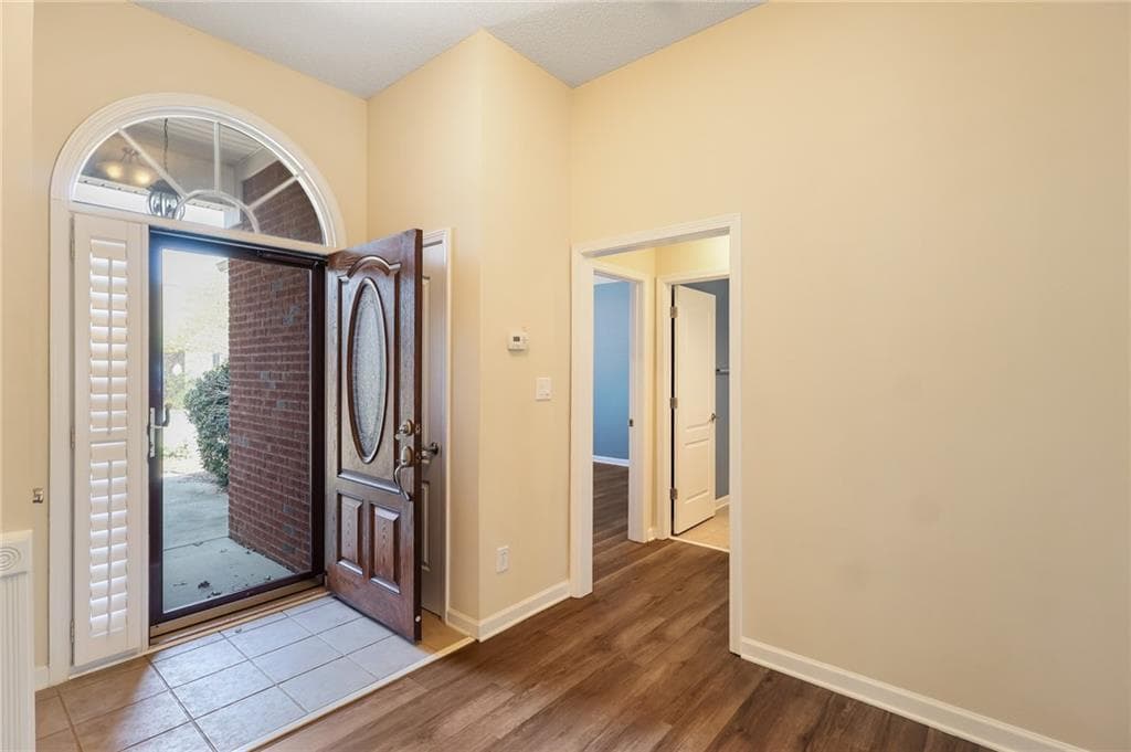 2 bedroom, 2 bathroom, 1,656 sq ft single family residence under contract at 1496 Empress Drive, Mcdonough, GA 30253 — photo 3