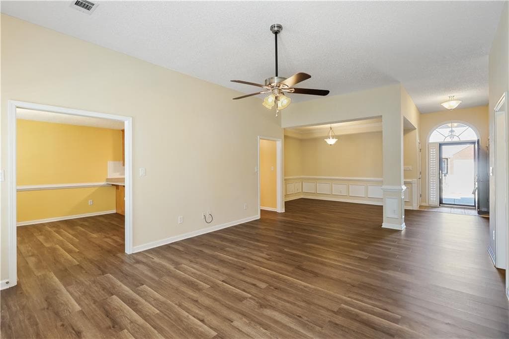 2 bedroom, 2 bathroom, 1,656 sq ft single family residence under contract at 1496 Empress Drive, Mcdonough, GA 30253 — photo 8