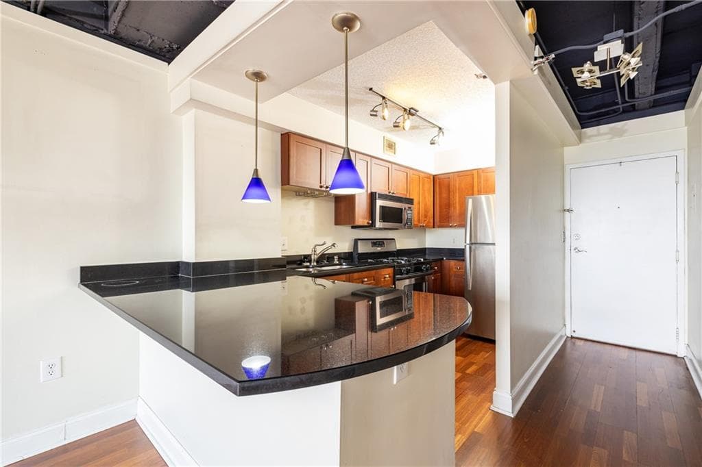 1 bedroom, 1 bathroom, 505 sq ft condominium for sale at 2479 Peachtree Road 1509, Atlanta, GA 30305 — photo 5