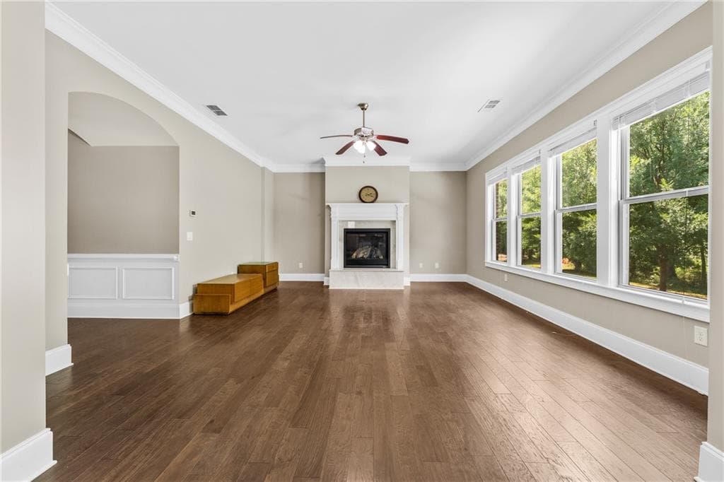 5 bedroom, 4 bathroom, 3,927 sq ft single family residence for sale at 3760 Kentwood Court, Suwanee, GA 30024 — photo 3