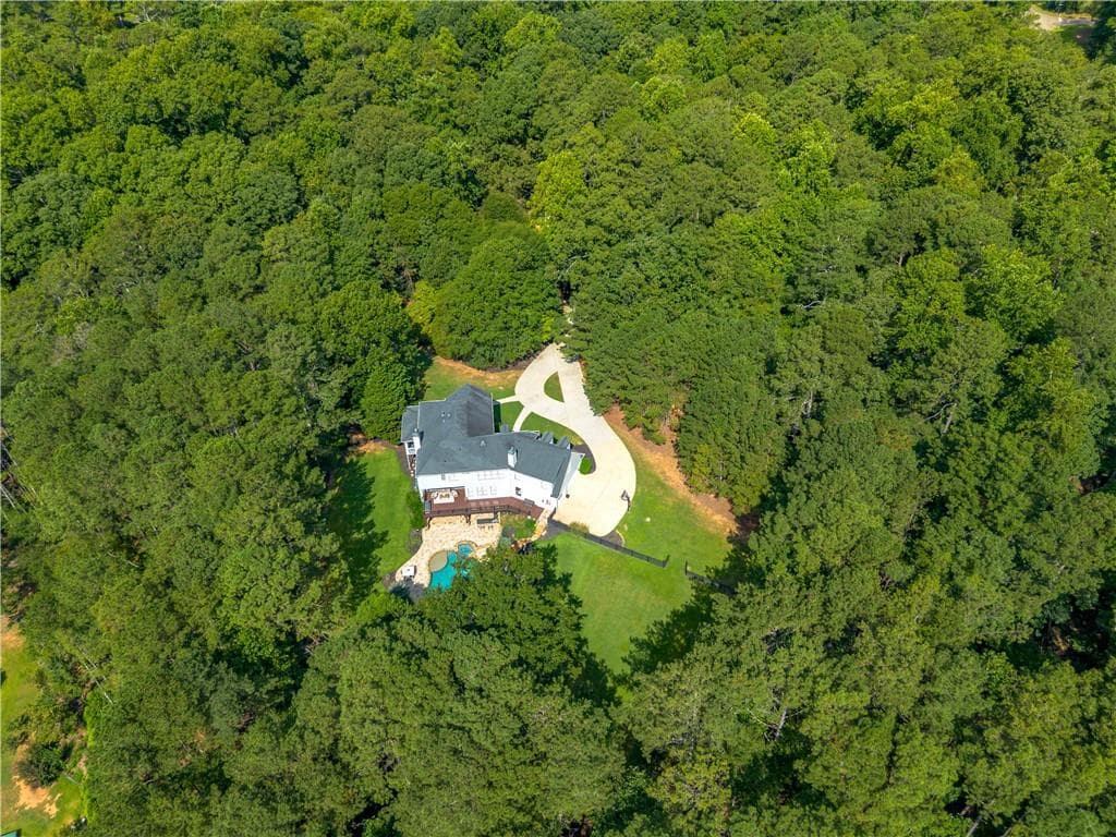 5 bedroom, 4 bathroom, 5,388 sq ft single family residence under contract at 15895 Henderson Road, Milton, GA 30004 — photo 8