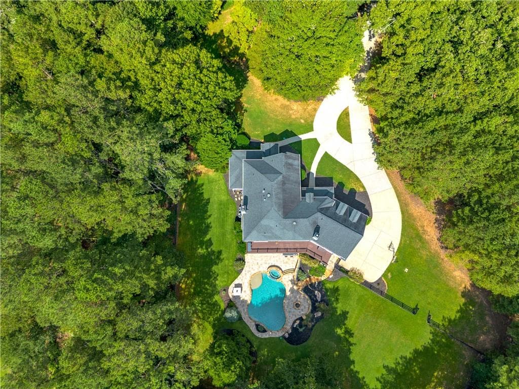 5 bedroom, 4 bathroom, 5,388 sq ft single family residence under contract at 15895 Henderson Road, Milton, GA 30004 — photo 10