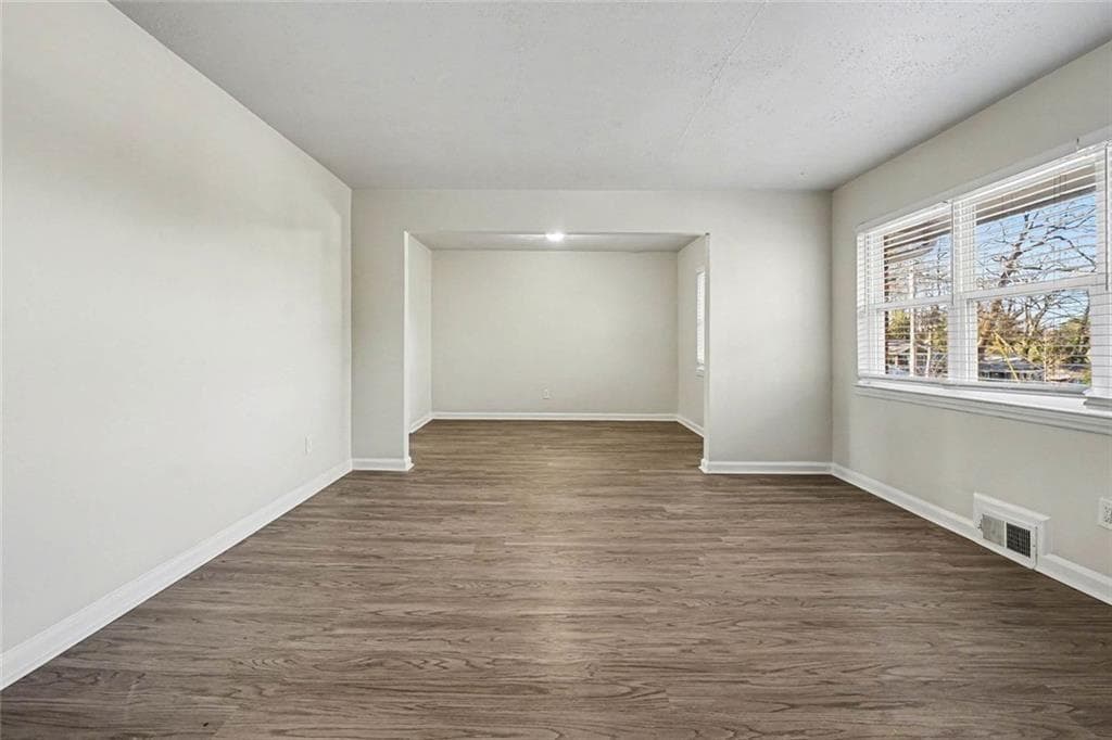 3 bedroom, 2 bathroom, 1,571 sq ft single family residence for sale at 1660 Valencia Road, Decatur, GA 30032 — photo 5