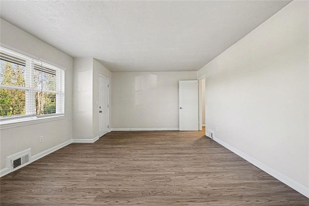 3 bedroom, 2 bathroom, 1,571 sq ft single family residence for sale at 1660 Valencia Road, Decatur, GA 30032 — photo 6