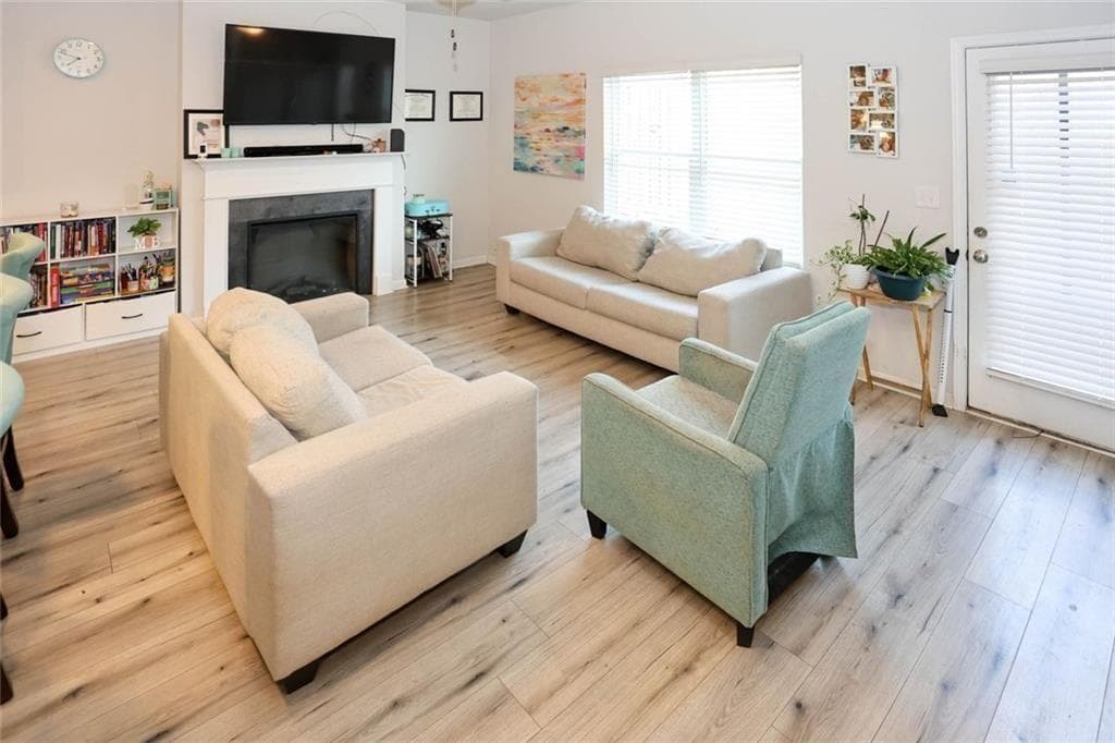 3 bedroom, 3 bathroom, 2,252 sq ft townhouse for sale at 7488 Knoll Hollow Road, Lithonia, GA 30058 — photo 8