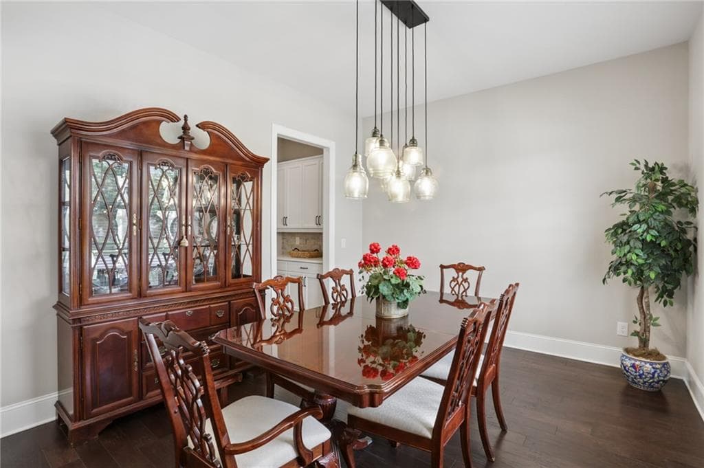 4 bedroom, 4 bathroom, 4,205 sq ft single family residence for sale at 895 Samples Lane, Atlanta, GA 30318 — photo 3