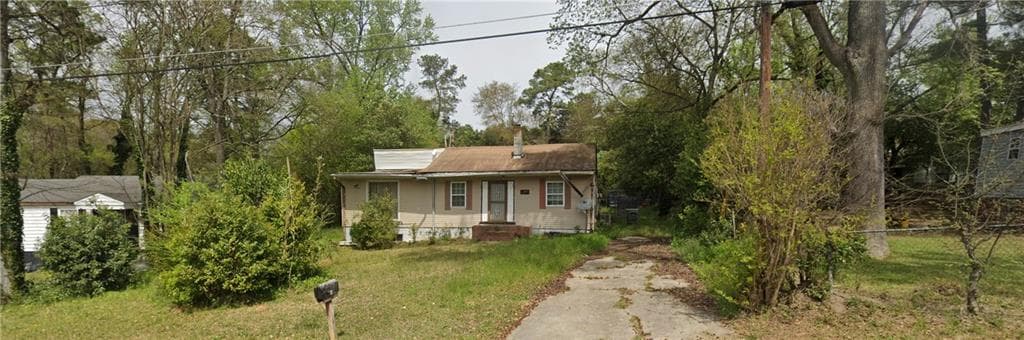 4 bedroom, 2 bathroom, 1,885 sq ft single family residence under contract at 1301 Lakeview Drive, Macon, GA 31206